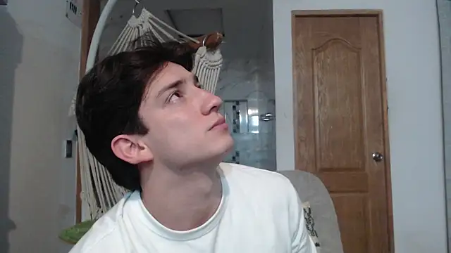 Snapshot of AteneoJr chatting on January 6, 2026, 12:14 am AteneoJr online show from January 6, 2026, 12:14 am