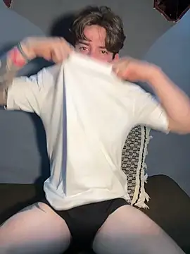 Snapshot of AteneoJr chatting on February 25, 2026, 12:44 am AteneoJr online show from February 25, 2026, 12:44 am