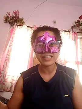 Snapshot of thanusi_2 chatting on January 16, 2026, 6:39 am thanusi 2 online show from January 16, 2026, 6:39 am