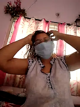 Snapshot of thanusi_2 chatting on December 23, 2025, 5:51 am thanusi 2 online show from December 23, 2025, 5:51 am