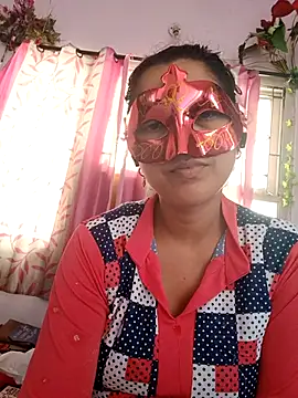 Snapshot of thanusi_2 chatting on February 11, 2026, 6:24 am thanusi 2 online show from February 11, 2026, 6:24 am