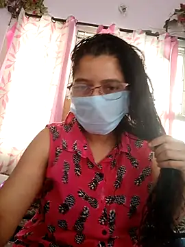 Snapshot of thanusi_2 chatting on January 6, 2026, 4:27 am thanusi 2 online show from January 6, 2026, 4:27 am