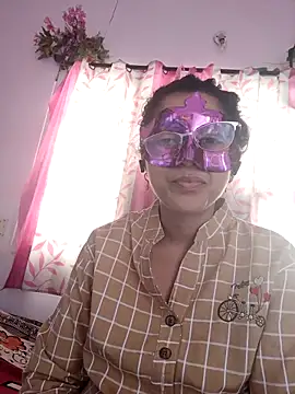 Snapshot of thanusi_2 chatting on February 6, 2026, 5:14 am thanusi 2 online show from February 6, 2026, 5:14 am