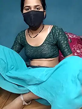 Naughty-Mayaa online show from November 10, 2025, 5:18 pm