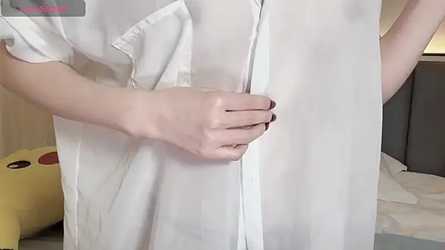 wuyueaini online show from November 5, 2025, 5:21 am