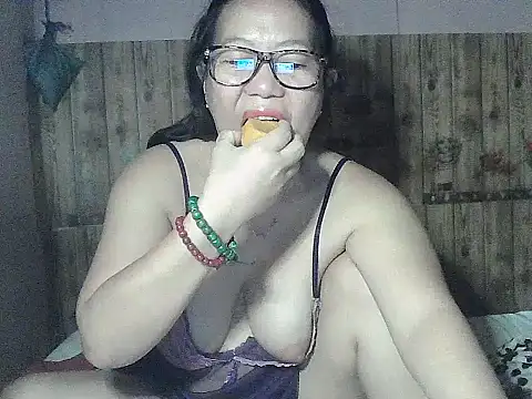 Snapshot of Pinay_BigTits69 chatting on April 7, 2026, 6:21 pm Pinay BigTits69 online show from April 7, 2026, 6:21 pm