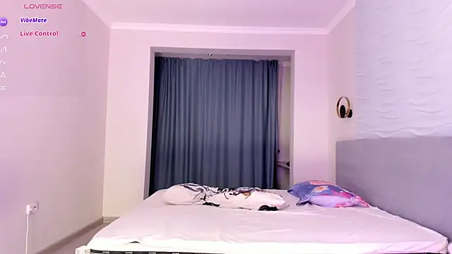 Snapshot of kawai_mai chatting on December 21, 2025, 2:30 pm kawai mai online show from December 21, 2025, 2:30 pm