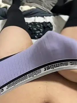 Snapshot of RiRi_20 chatting on February 19, 2026, 2:03 pm RiRi 20 online show from February 19, 2026, 2:03 pm