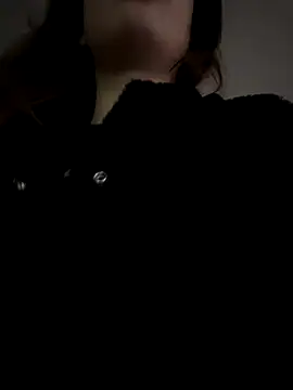 Isabela Colins online show from September 20, 2025, 11:48 am