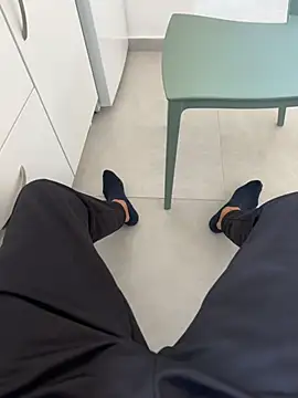 Manu97k online show from March 29, 2026, 9:44 am