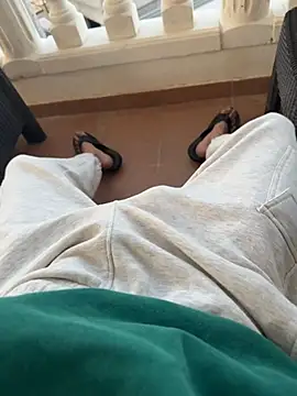 Manu97k online show from November 15, 2025, 8:07 am