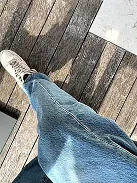 Manu97k online show from September 16, 2025, 2:40 pm