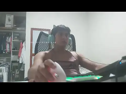wilsoncrazz online show from October 9, 2025, 5:19 am