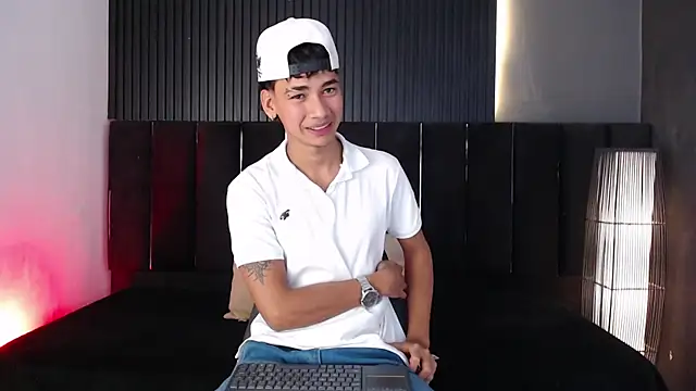 Dominic ghost online show from December 22, 2025, 4:56 am