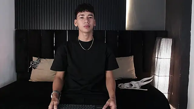 Snapshot of Dominic_ghost chatting on October 27, 2025, 12:44 am Dominic ghost online show from October 27, 2025, 12:44 am