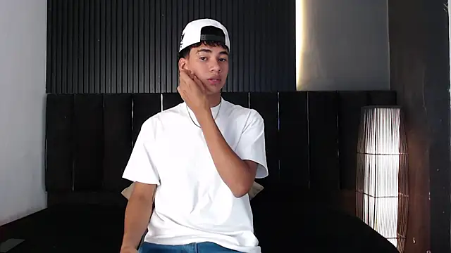 Snapshot of Dominic_ghost chatting on December 15, 2025, 11:10 pm Dominic ghost online show from December 15, 2025, 11:10 pm