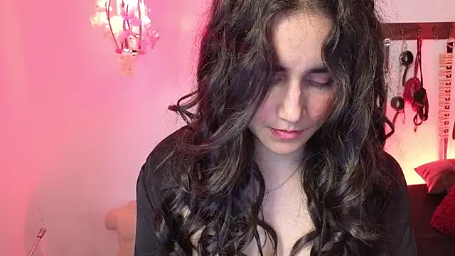 Snapshot of elowen_halley1 chatting on May 21, 2026, 7:22 pm elowen halley1 online show from May 21, 2026, 7:22 pm