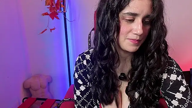 Snapshot of elowen_halley1 chatting on April 1, 2026, 8:17 pm elowen halley1 online show from April 1, 2026, 8:17 pm