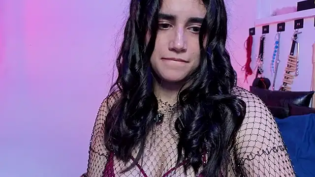 Snapshot of elowen_halley1 chatting on February 15, 2026, 7:35 pm elowen halley1 online show from February 15, 2026, 7:35 pm