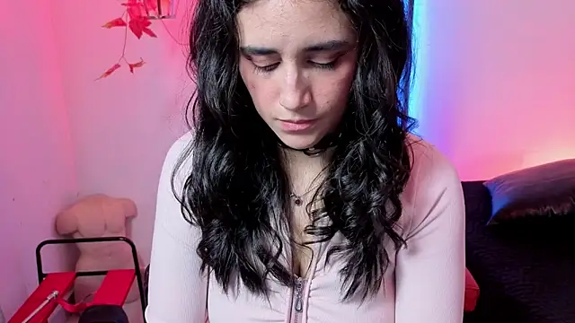 Snapshot of elowen_halley1 chatting on March 22, 2026, 7:15 pm elowen halley1 online show from March 22, 2026, 7:15 pm