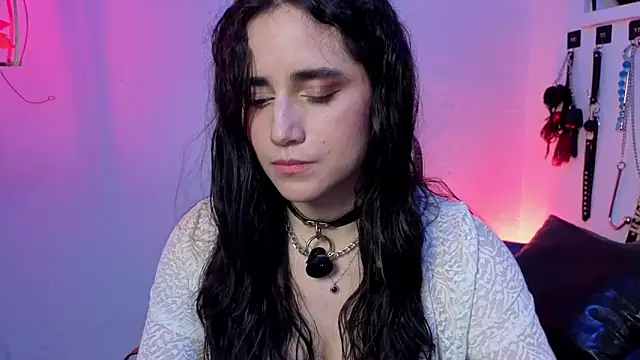 Snapshot of elowen_halley1 chatting on March 13, 2026, 9:42 pm elowen halley1 online show from March 13, 2026, 9:42 pm