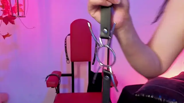 Snapshot of elowen_halley1 chatting on March 4, 2026, 8:05 pm elowen halley1 online show from March 4, 2026, 8:05 pm