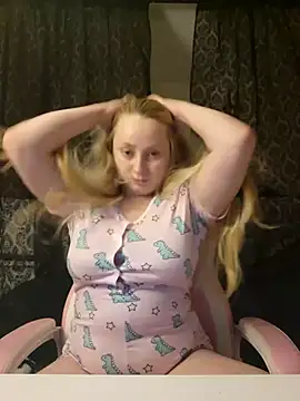 EmilyAngelUK online show from November 13, 2025, 1:20 am