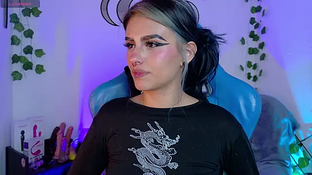 blue kitten online show from September 18, 2025, 6:05 am