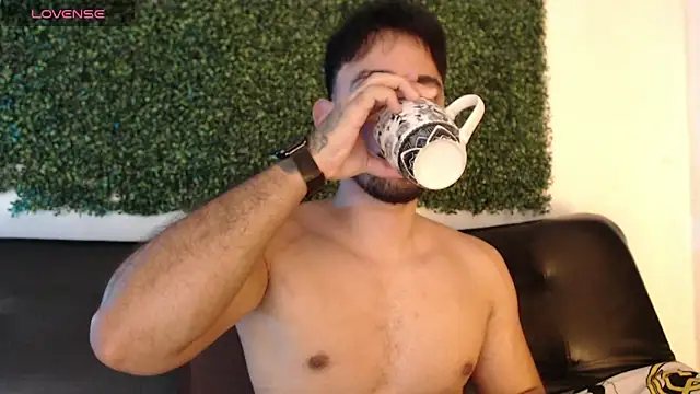 Snapshot of sam_ford_2 chatting on November 10, 2025, 12:15 am sam ford 2 online show from November 10, 2025, 12:15 am