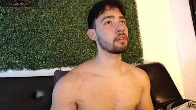 Snapshot of sam_ford_2 chatting on November 3, 2025, 11:41 pm sam ford 2 online show from November 3, 2025, 11:41 pm