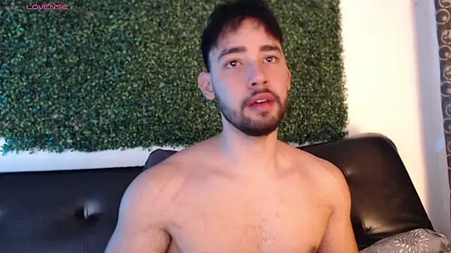 Snapshot of sam_ford_2 chatting on November 14, 2025, 11:52 pm sam ford 2 online show from November 14, 2025, 11:52 pm