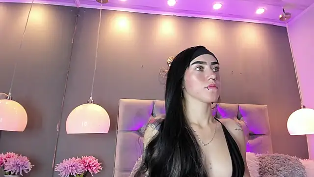 Snapshot of athziry_g chatting on November 12, 2025, 5:33 am athziry g online show from November 12, 2025, 5:33 am