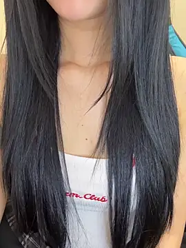 Snapshot of Dolly282 chatting on April 8, 2026, 9:38 pm Dolly282 online show from April 8, 2026, 9:38 pm