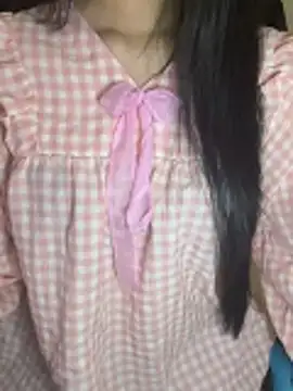 Snapshot of Dolly282 chatting on April 15, 2026, 11:27 pm Dolly282 online show from April 15, 2026, 11:27 pm