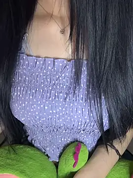 Snapshot of Dolly282 chatting on April 12, 2026, 7:28 pm Dolly282 online show from April 12, 2026, 7:28 pm