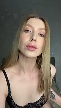 Snapshot of VelvetHell chatting on November 22, 2025, 8:13 am VelvetHell online show from November 22, 2025, 8:13 am