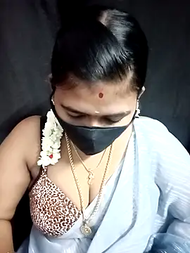 Snapshot of Tamil_Lotus chatting on September 24, 2025, 5:41 pm Tamil Lotus online show from September 24, 2025, 5:41 pm