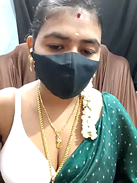 Snapshot of Tamil_Lotus chatting on November 10, 2025, 5:18 pm Tamil Lotus online show from November 10, 2025, 5:18 pm