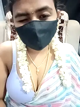 Snapshot of Tamil_Lotus chatting on October 3, 2025, 5:36 pm Tamil Lotus online show from October 3, 2025, 5:36 pm