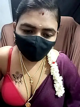 Snapshot of Tamil_Lotus chatting on October 15, 2025, 5:10 pm Tamil Lotus online show from October 15, 2025, 5:10 pm