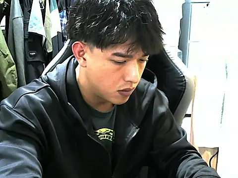 Snapshot of hunterXhan chatting on February 9, 2026, 1:53 pm hunterXhan online show from February 9, 2026, 1:53 pm
