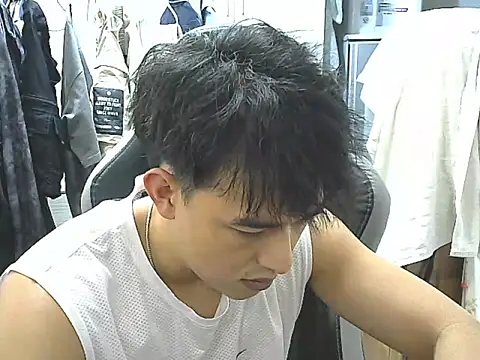 Snapshot of hunterXhan chatting on November 11, 2025, 1:39 pm hunterXhan online show from November 11, 2025, 1:39 pm