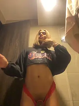 Flora Minx online show from February 28, 2026, 5:07 am