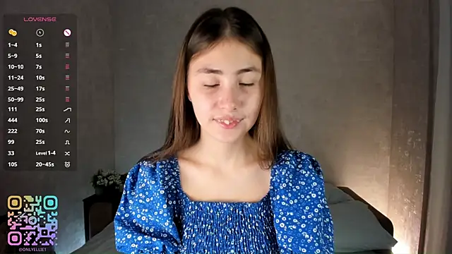 LynetteDanley online show from October 19, 2025, 4:54 pm