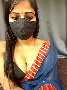 Misss-julli online show from December 20, 2025, 11:35 am