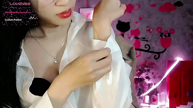 Suken 1x online show from December 3, 2025, 6:29 pm