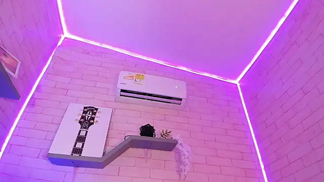 EllyMiller online show from February 16, 2026, 3:16 am