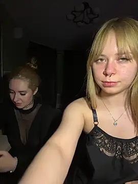 xxx sandra  online show from February 11, 2026, 3:45 pm