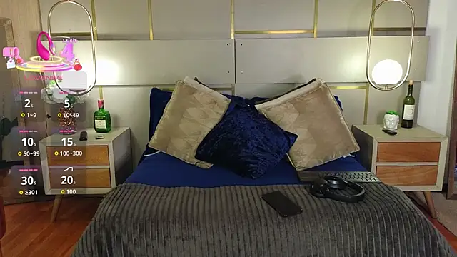 Lina Montclair online show from April 11, 2026, 7:50 pm