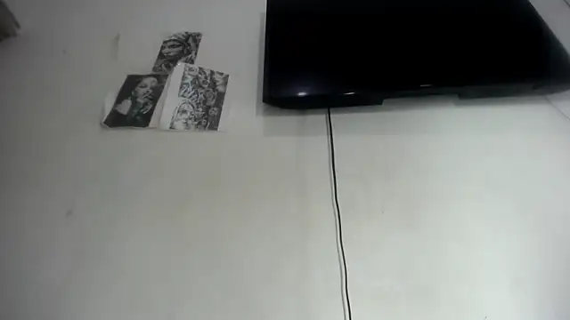 Snapshot of Foxy_Lovex chatting on October 29, 2025, 11:14 pm Foxy Lovex online show from October 29, 2025, 11:14 pm